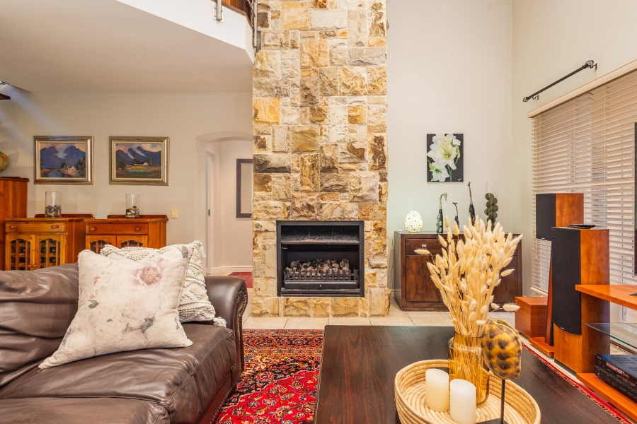 4 Bedroom Property for Sale in Schoongezicht Western Cape